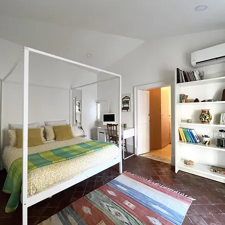 Tricora Sicilian Bed & Breakfast *